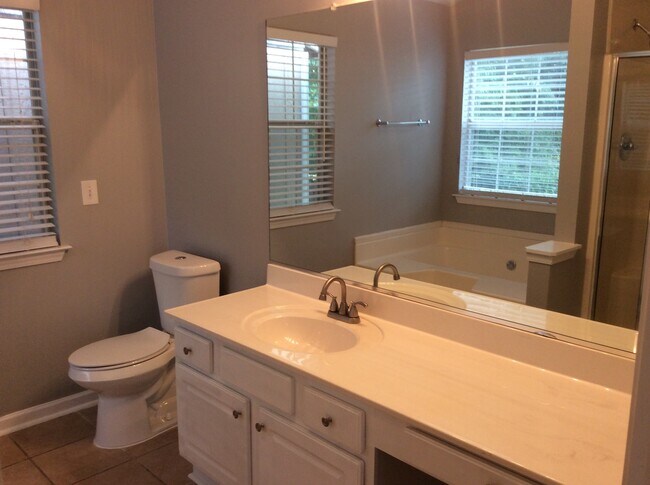 Building Photo - Lovely Ranch Home in Dacula