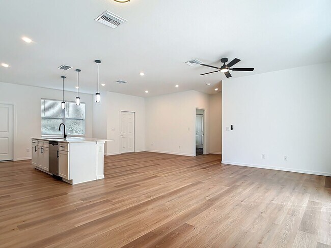 Building Photo - Brand New Home in North Port *3 Bedrooms &...