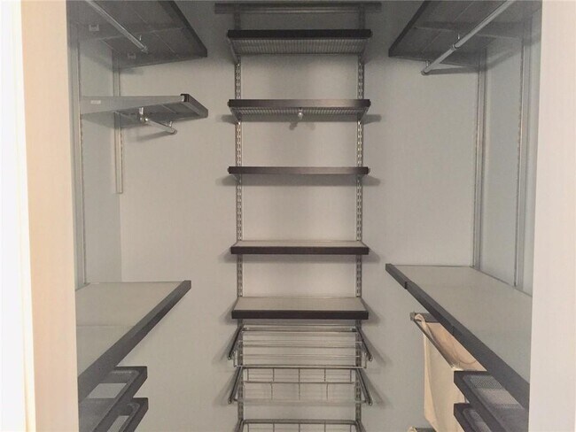 Building Photo - 4625 Kings Down Rd