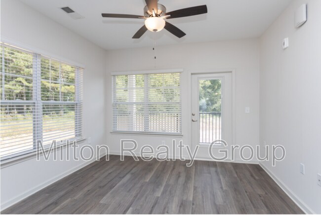 Building Photo - 210 Grove Cir