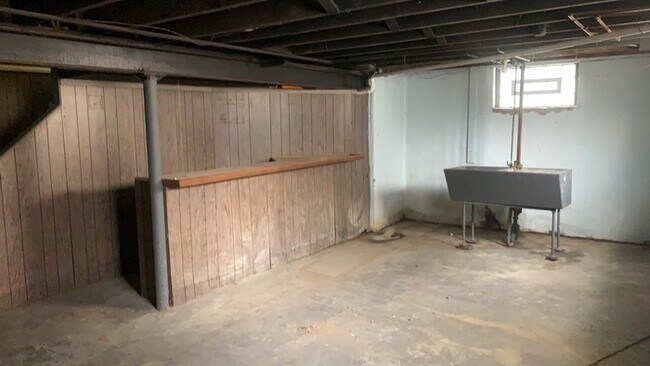 Building Photo - 2527 Salem Ave