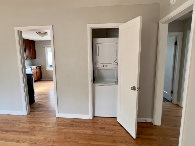 Building Photo - 1124 N Meade Ave