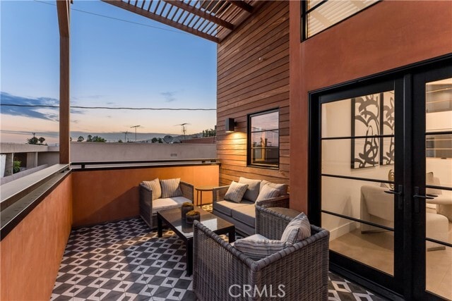 Building Photo - 1035 N Vista St