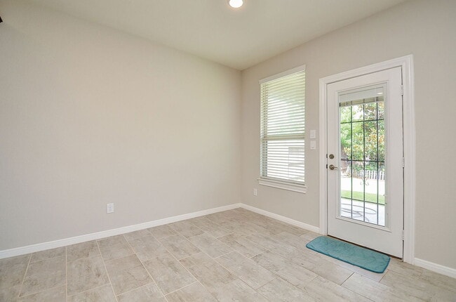 Building Photo - 24918 Meadowthorn Crest Ln