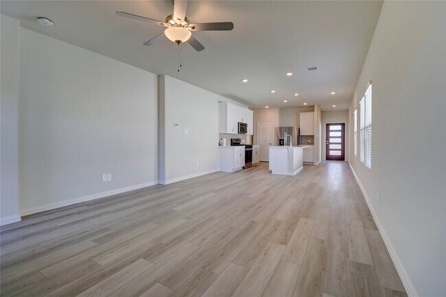 Building Photo - 4104 Zoe Ln