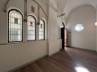 Building Photo - 160 Seabury St