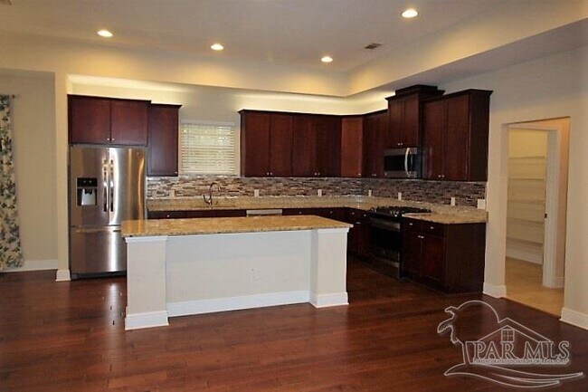 Building Photo - 8864 Spider Lily Way