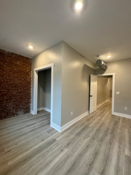 Building Photo - 436 North Ave