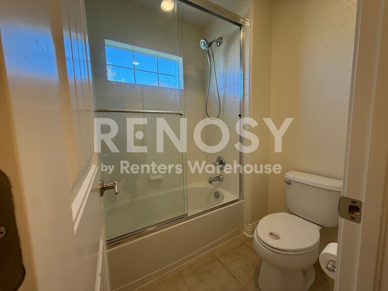 Building Photo - 5158 Silver Feather Cir