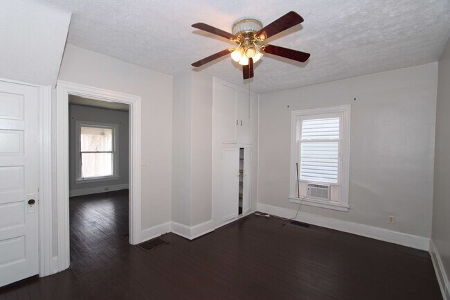 Building Photo - 202-204 Harrison Street Middletown OH 45042