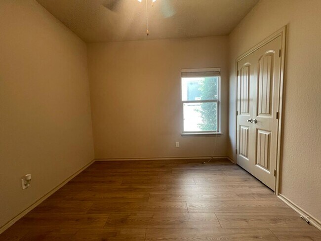 Building Photo - 4605 Hidden Meadows Trail