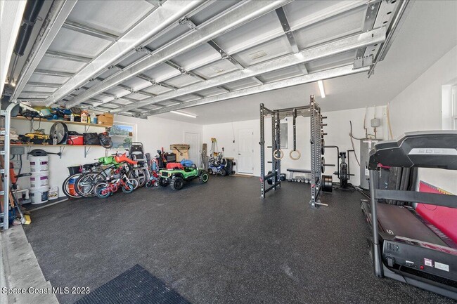 Building Photo - 555 Norwood Ct