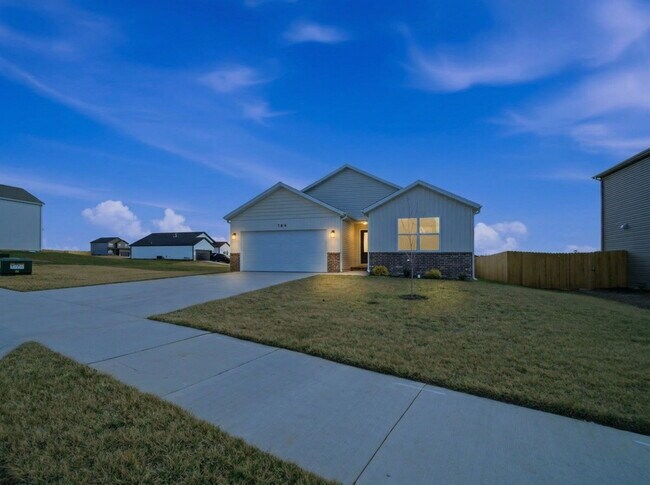 Building Photo - 784 Hoffman Hills Blvd