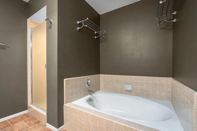 Building Photo - 3447 Skyline Blvd