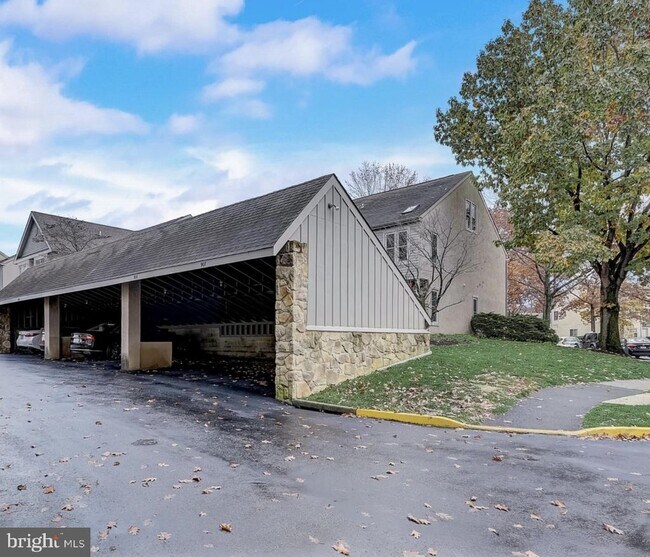 Building Photo - 909 Winchester Ct
