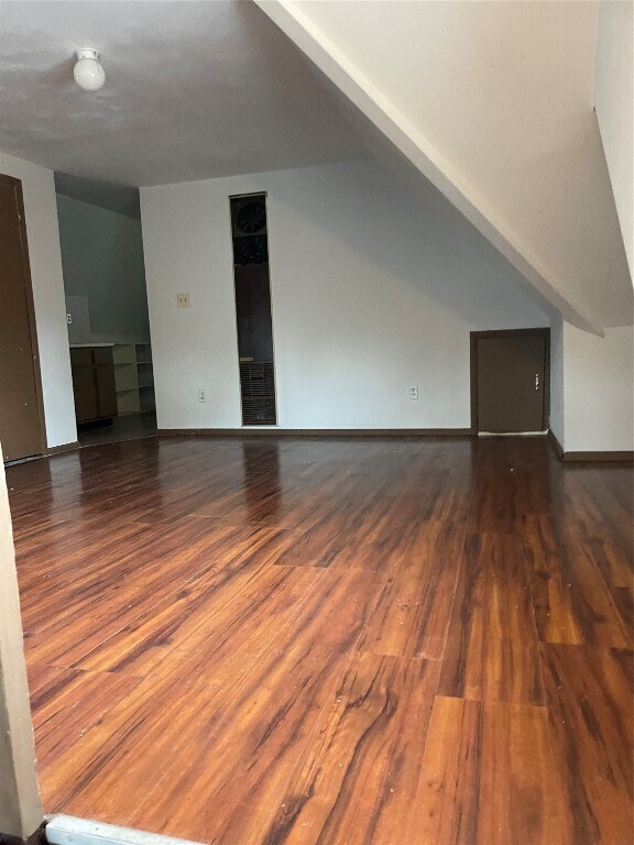 Building Photo - 507 Chenango St
