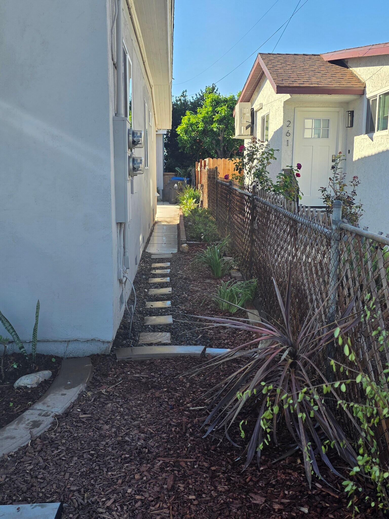 Building Photo - 247 W Sepulveda St