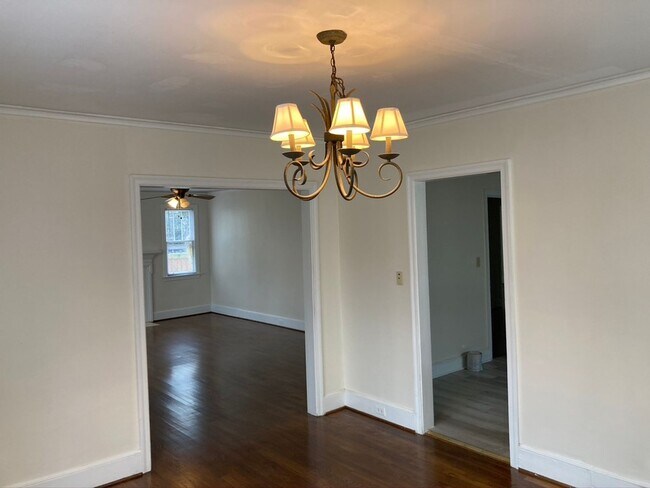 Building Photo - 3 Bedroom 2 Bath Rental Home In Family-Friendly Shandon ** COMING IN JULY***