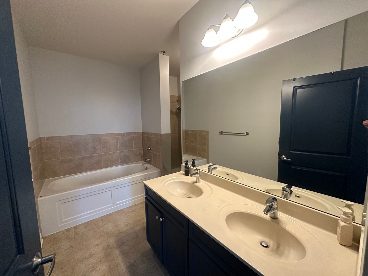 Building Photo - 1400 S Michigan Ave