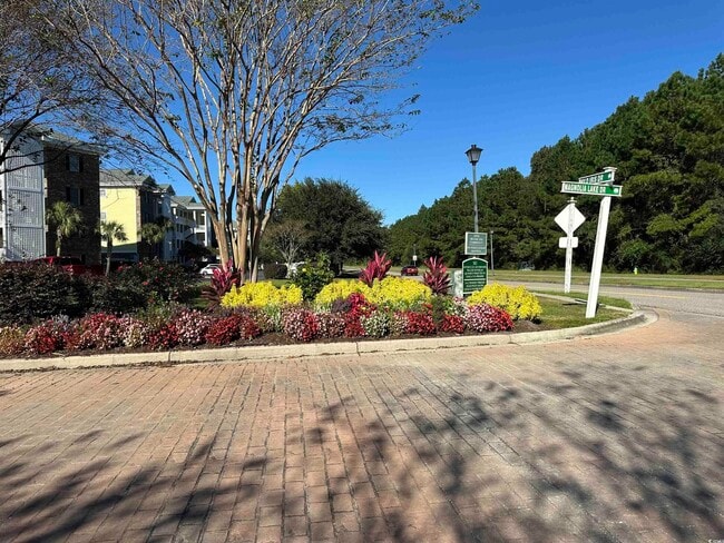 Building Photo - 4811 Magnolia Lake Dr