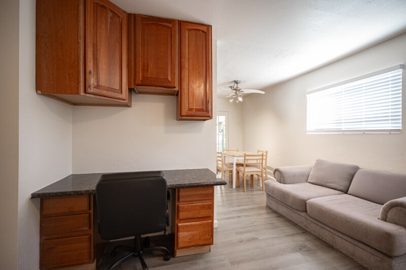 Building Photo - 401 Lorenzi St