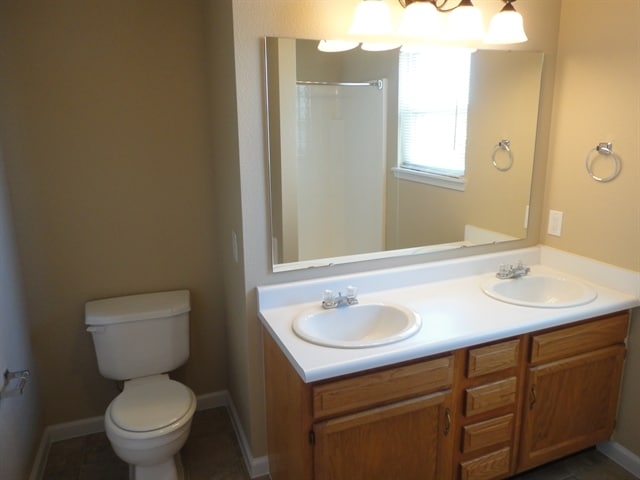 Building Photo - 635 Cloverfield Ln