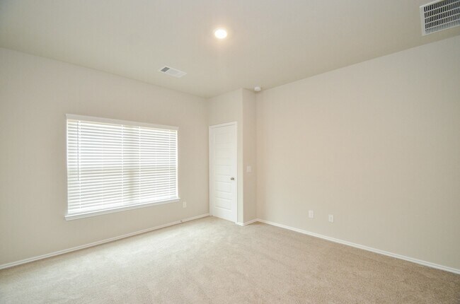 Building Photo - 25513 Blossom Ct