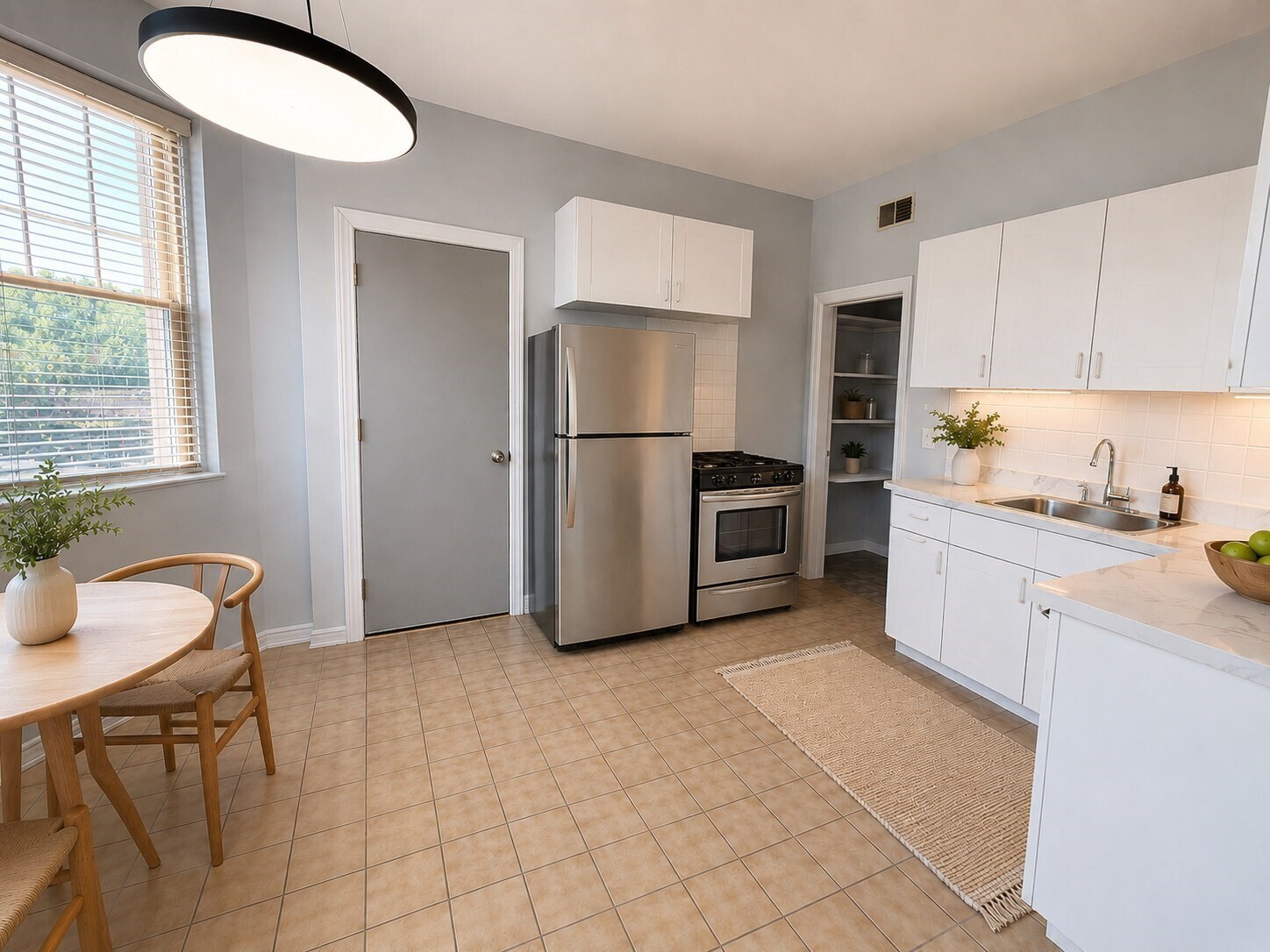 Building Photo - 394 Riverway