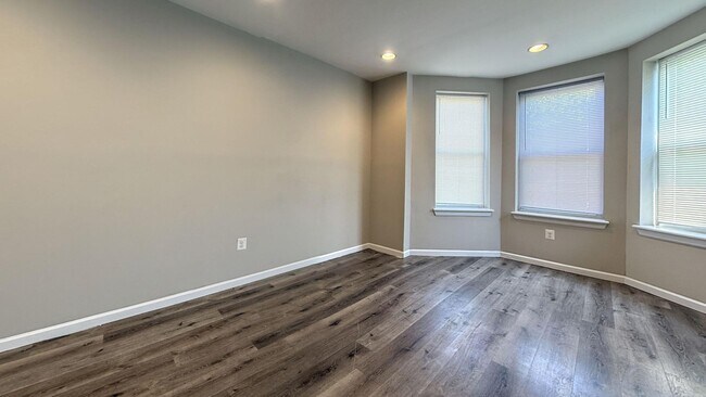 Building Photo - Charming 3BR/1.5BA Updated Home in Philadelphia