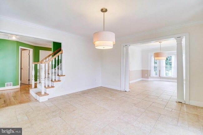 Building Photo - 6122 Bayliss Pl