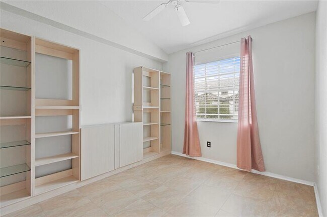 Building Photo - 781 SW 148th Ave