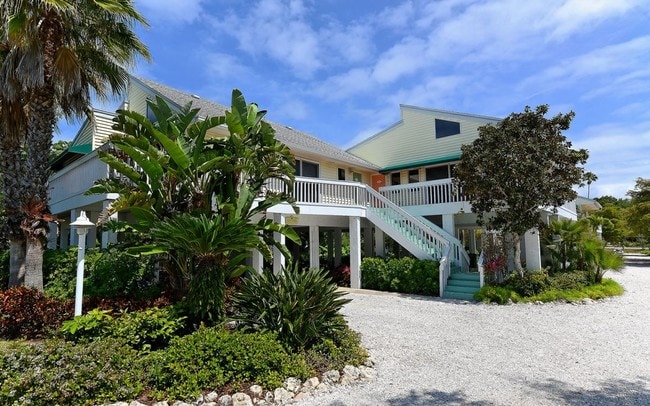 Primary Photo - 2922 Gulf of Mexico Dr