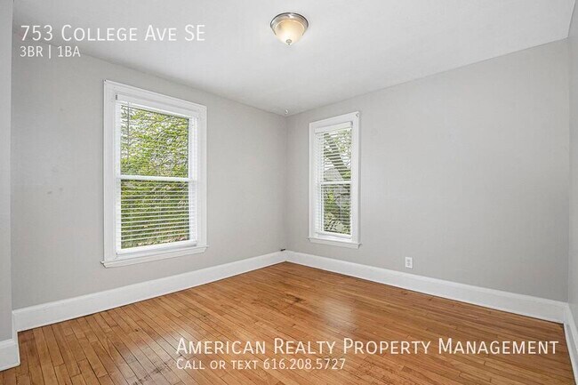 Building Photo - 753 College Ave SE