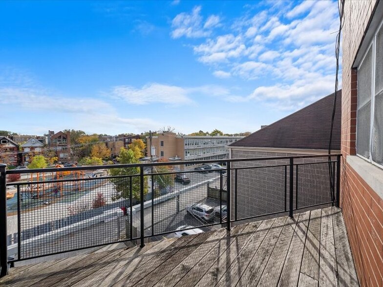 Building Photo - 6617 S Ingleside Ave