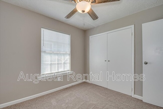 Building Photo - 3405 Princess Ct