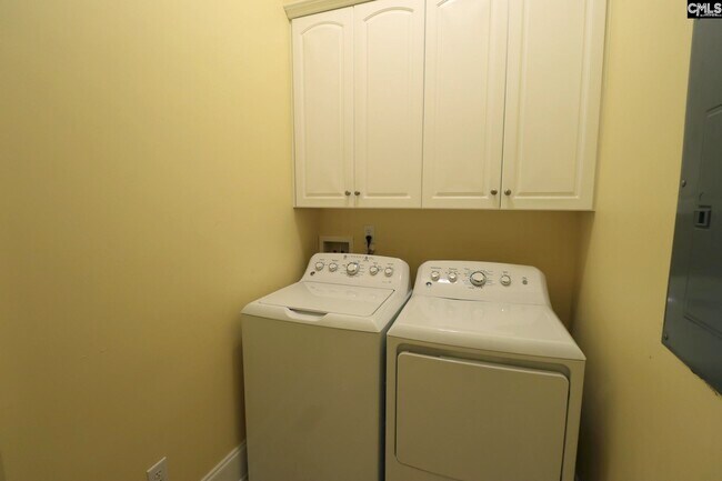 Building Photo - 1008 Woodrow St