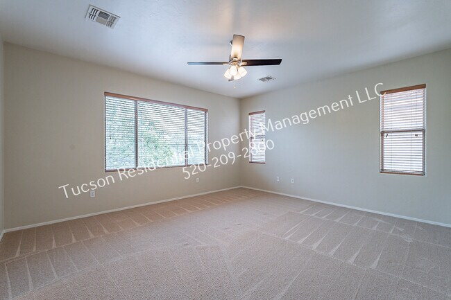 Building Photo - 505 East Calle Amura