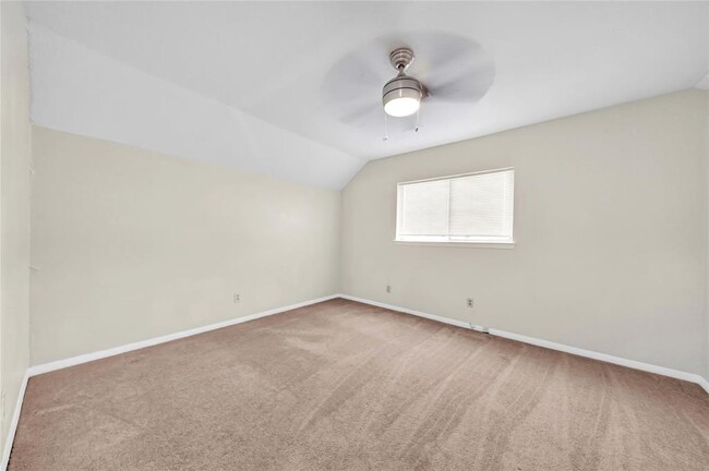 Building Photo - 737 E Brown Ln