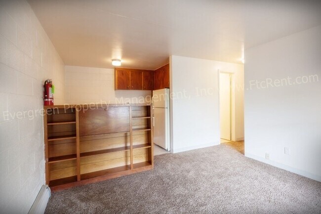 Building Photo - 701 Parker St