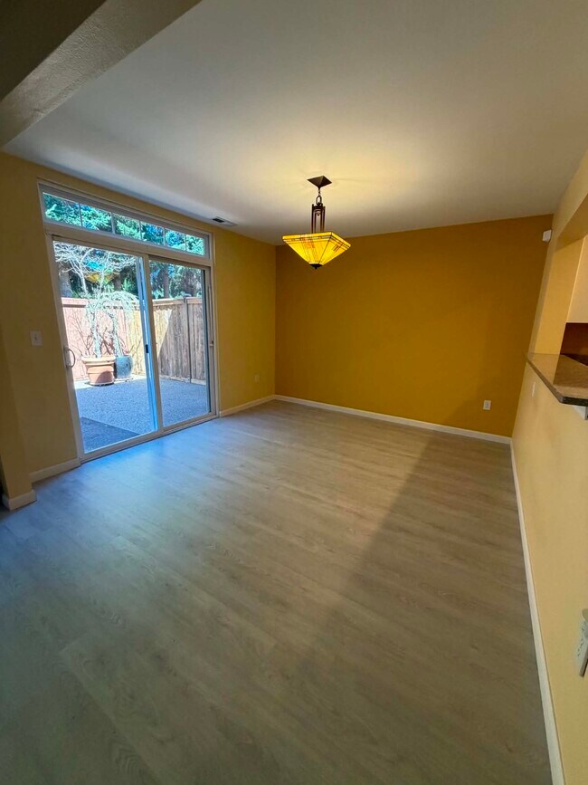 Building Photo - 6634 Millstone Ln SE