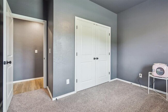 Building Photo - 104740 Pimlico Pass