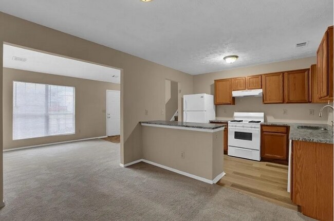 Building Photo - 3 bed 2 bath Elegant House in Dekalb!