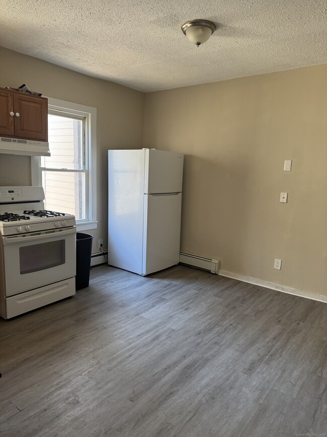 Building Photo - 440 Dixwell Ave