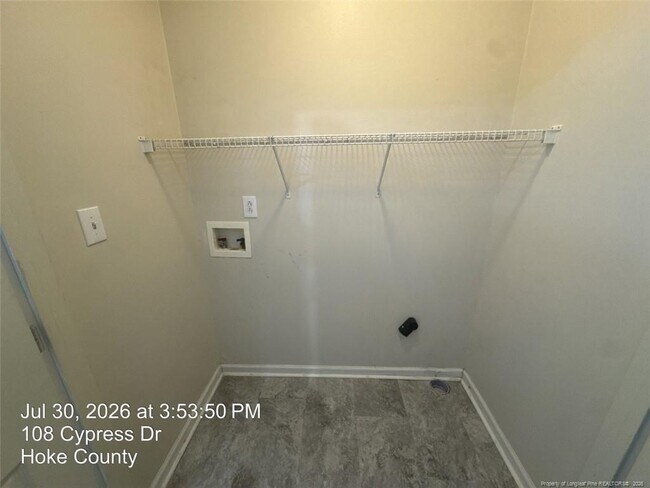 Building Photo - 108 Cypress Dr