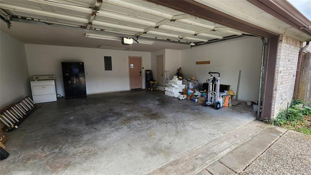 Building Photo - 3000 Broken Bow St