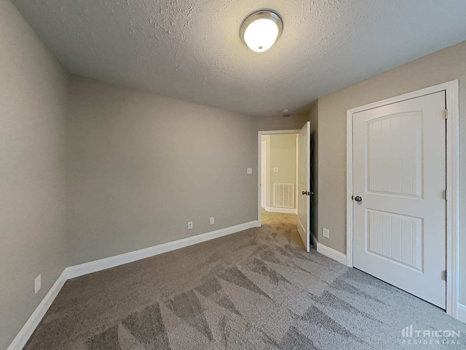Building Photo - 152 Sambar Dr
