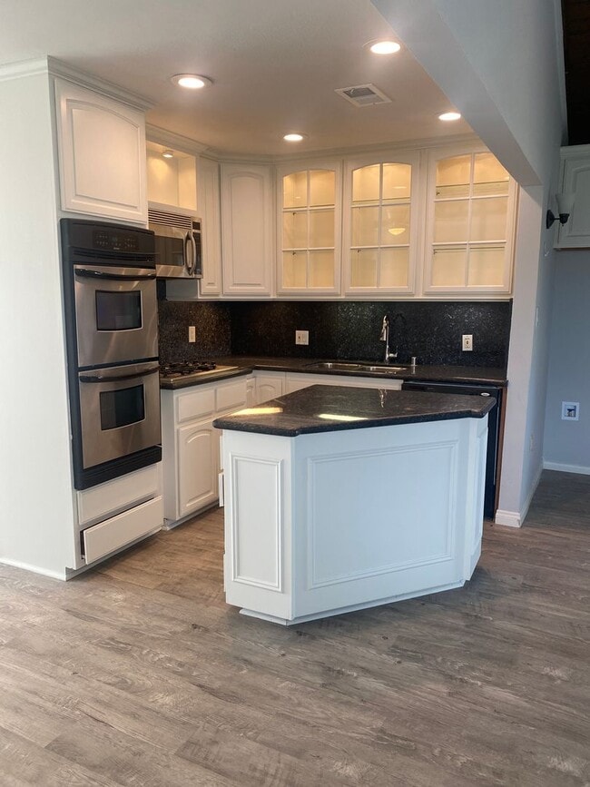 Building Photo - Harbor City- Single Family Home