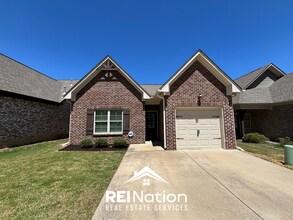Building Photo - 4BR/2BA Birmingham Rental with Attached 1-Car Garage & Open Kitchen Island
