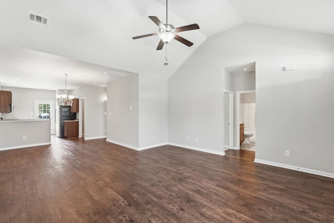Building Photo - 401 Olde Ivey Square