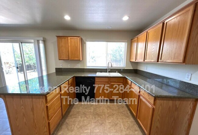 Building Photo - 5153 Lorenzo Ln